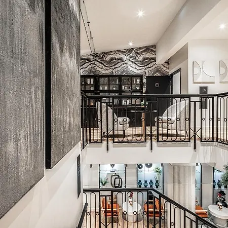 Maisons Du Monde & - La Rochelle Vieux Port Hotel 4*