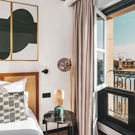 Hotel Maisons Du Monde & - La Rochelle Vieux Port 4*