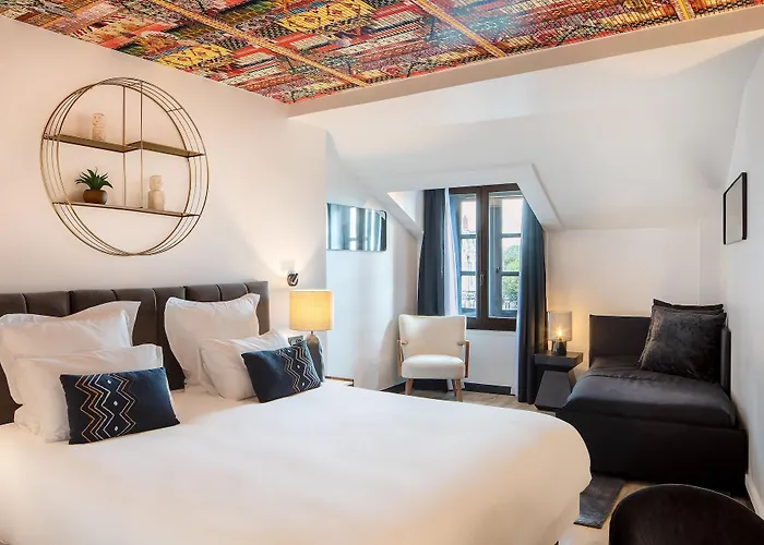 Maisons Du Monde & - Vieux Port Hotel 4*