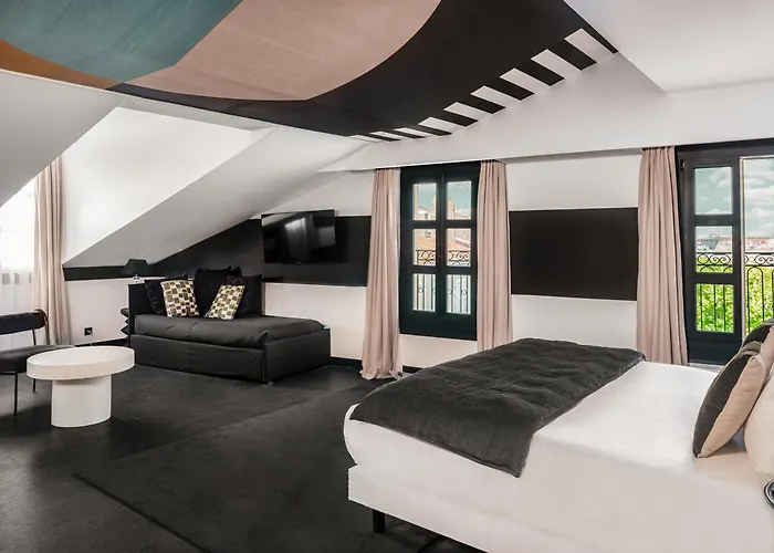 Maisons Du Monde & - Vieux Port Hotel