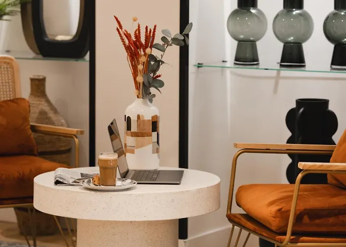 Maisons Du Monde & - Vieux Port Hotel 4*