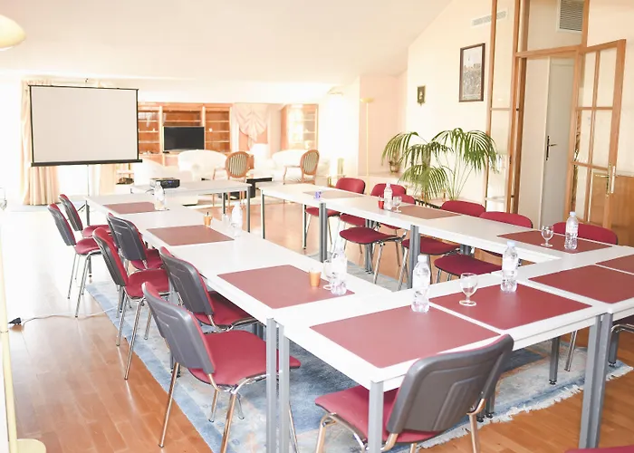 Maisons Du Monde & - Vieux Port Hotel